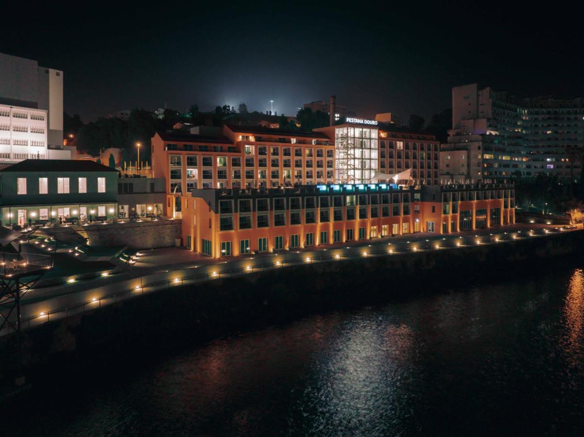 Pestana Douro Riverside Hotel Valbom  Exterior photo The hotel at night